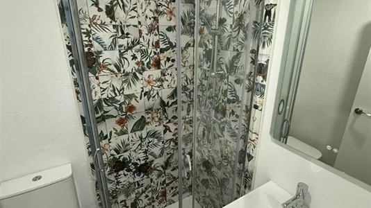 Rooms in Mislata - photo 8