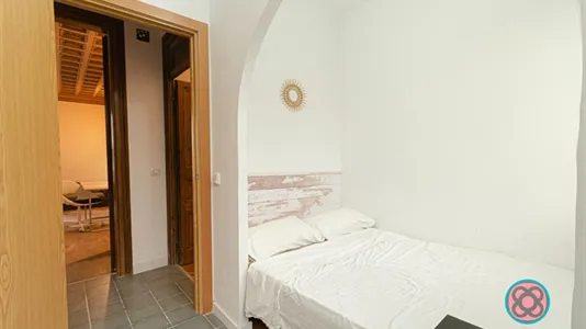 Rooms in Barcelona Ciutat Vella - photo 1