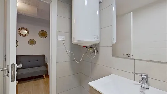 Rooms in Zaragoza - photo 7