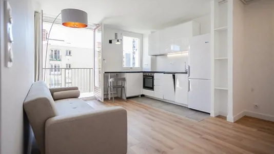 Apartments in Paris 20ème arrondissement - photo 1