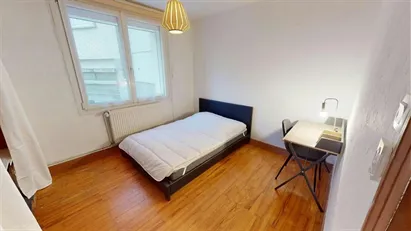 Room for rent in Grenoble, Auvergne-Rhône-Alpes