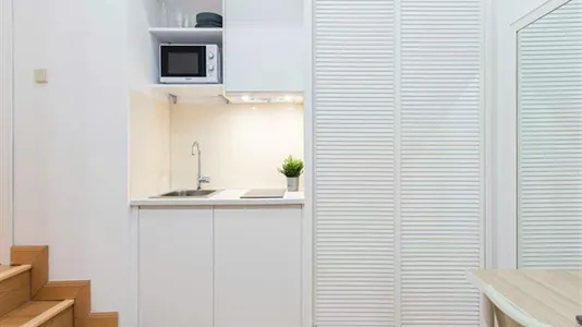 Rooms in Madrid Centro - photo 8