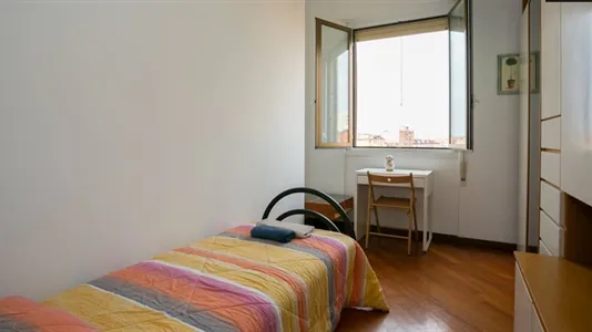 Rooms in Milano Zona 2 - Stazione Centrale, Gorla, Turro, Greco, Crescenzago - photo 10