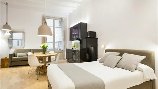 Apartments in Barcelona Ciutat Vella - photo 1