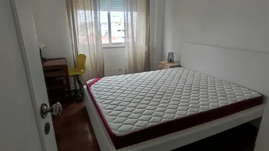 Rooms in Almada - photo 1