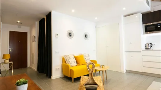 Apartments in Barcelona Ciutat Vella - photo 6