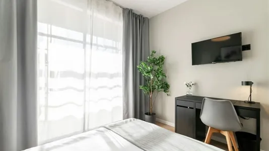 Rooms in Barcelona Les Corts - photo 4