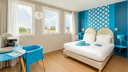 Apartments in Versailles - photo 2