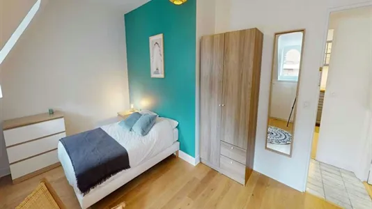 Rooms in Paris 8ème arrondissement - photo 5