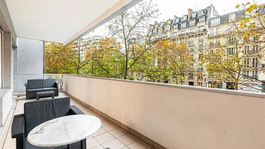 Apartments in Paris 16ème arrondissement (South) - photo 2