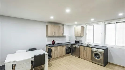 Rooms in Valencia Ciutat Vella - photo 9