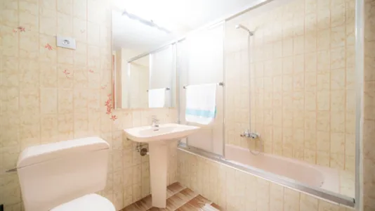 Rooms in Bilbao - photo 7