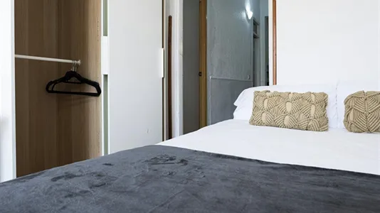 Rooms in Madrid Centro - photo 5