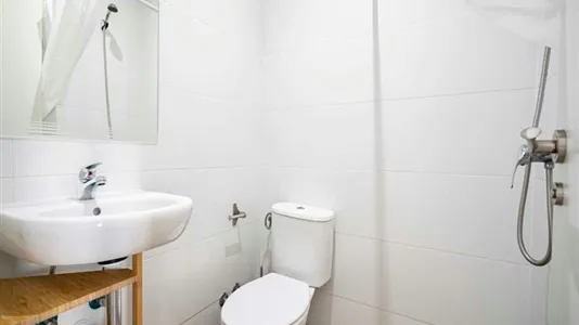 Rooms in Madrid Centro - photo 4