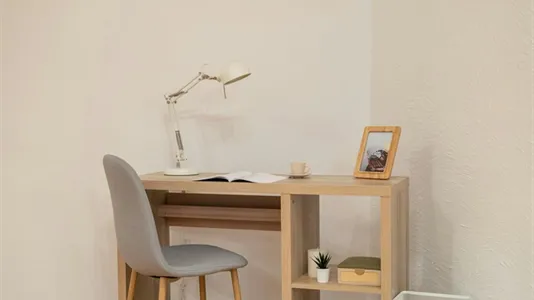 Rooms in Barcelona Ciutat Vella - photo 5