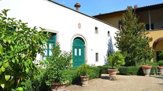 Houses in Lastra a Signa - photo 1