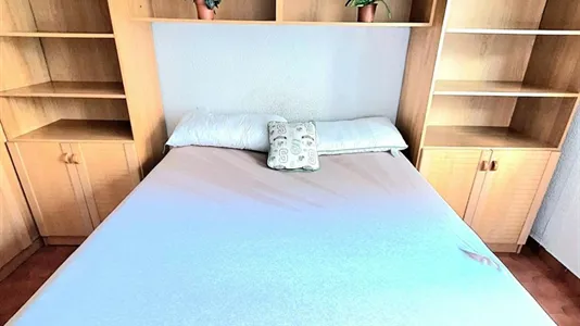 Rooms in Barcelona Sants-Montjuïc - photo 6