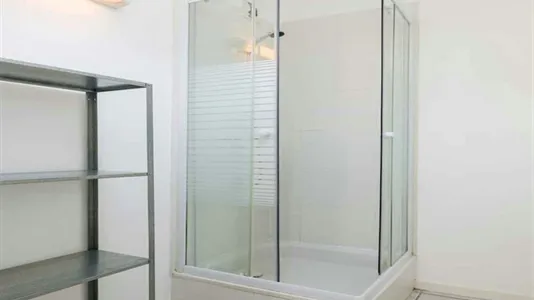 Rooms in Lyon - photo 8