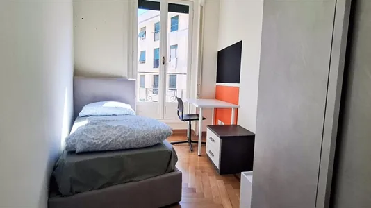 Rooms in Genoa - photo 3