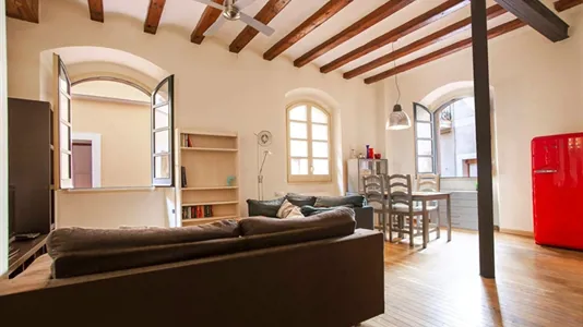 Apartments in Barcelona Ciutat Vella - photo 2