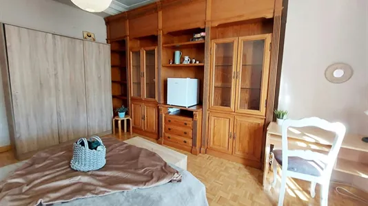 Rooms in Madrid Chamberí - photo 8