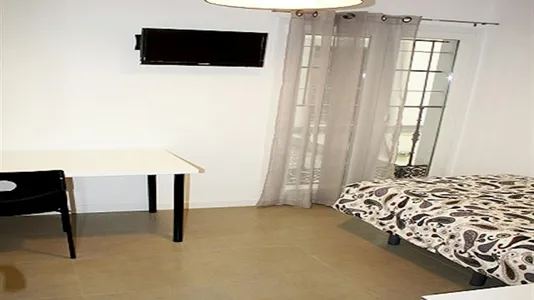 Rooms in Madrid Centro - photo 4
