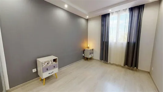 Apartments in Lyon - photo 7