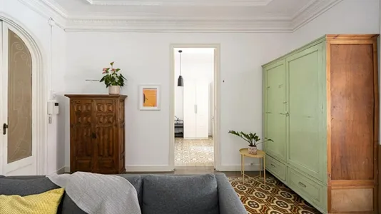 Rooms in Barcelona Eixample - photo 8