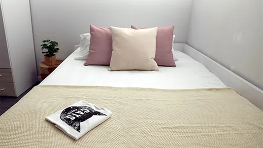 Rooms in Madrid Centro - photo 5