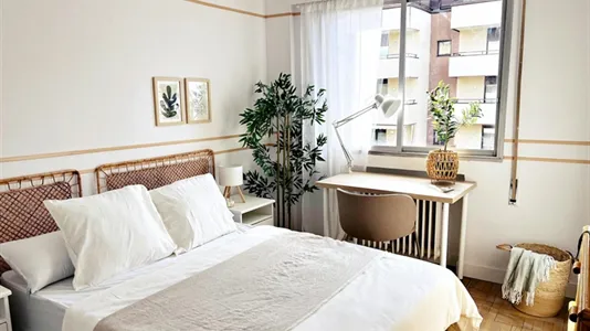 Rooms in Madrid Moncloa-Aravaca - photo 1