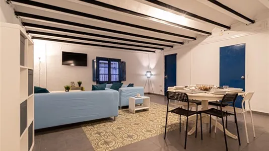 Rooms in Barcelona Ciutat Vella - photo 5