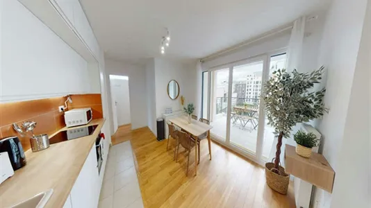 Rooms in Saint-Denis - photo 9