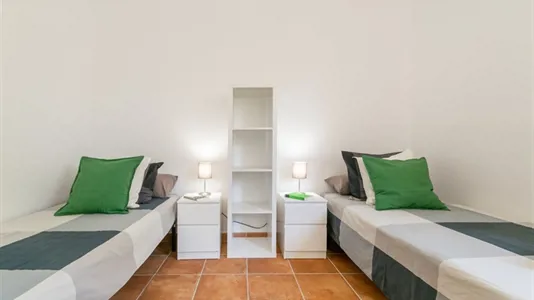 Rooms in Cerdanyola del Vallès - photo 2