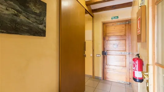 Apartments in Barcelona Ciutat Vella - photo 2