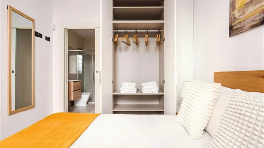 Apartments in Barcelona Ciutat Vella - photo 9