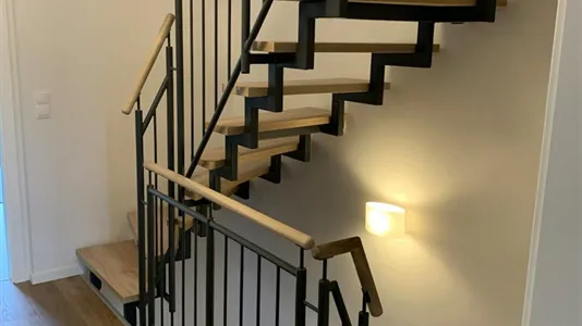 Houses in Essen - photo 9