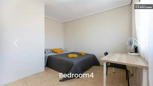 Rooms in Tavernes Blanques - photo 3