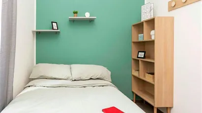 Room for rent in Milano Zona 5 - Vigentino, Chiaravalle, Gratosoglio, Milan