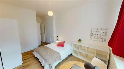 Room for rent in Nanterre, Île-de-France