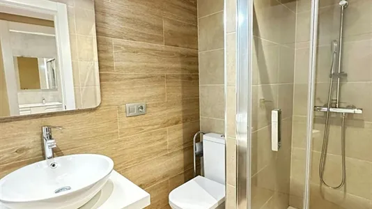 Rooms in Vitoria-Gasteiz - photo 4