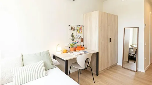Apartments in Terrassa - photo 3