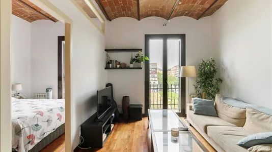 Apartments in Barcelona Eixample - photo 3