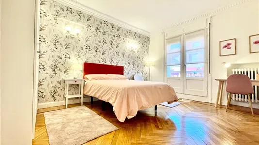 Rooms in Bilbao - photo 4