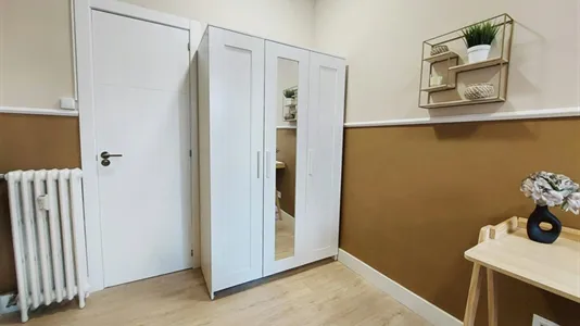 Rooms in Madrid Salamanca - photo 9