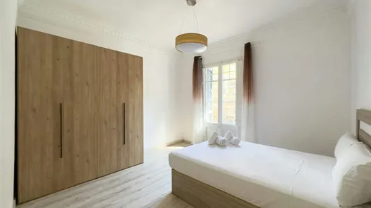 Apartments in Barcelona Eixample - photo 4