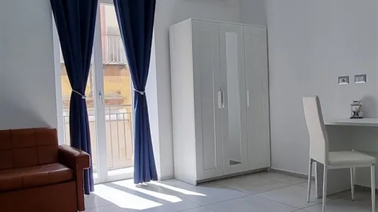 Rooms in Napoli Municipalità 4 - photo 5