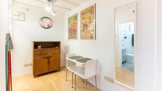 Apartments in Madrid Chamberí - photo 2
