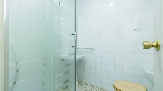 Rooms in Granada - photo 8