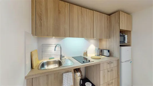 Rooms in Nanterre - photo 2