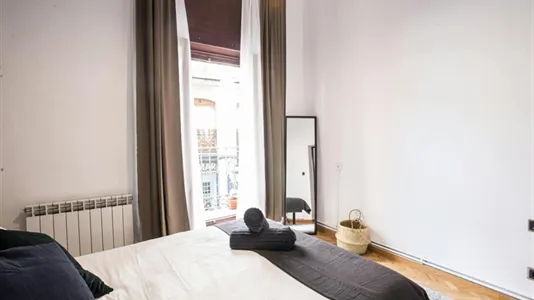 Rooms in Madrid Centro - photo 2
